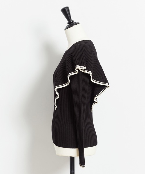 NOELA（ノエラ）の「配色フリルニット（ニット/セーター・レディース・オフホワイト/ベージュ/ブラック・フリー）」の5枚目の写真