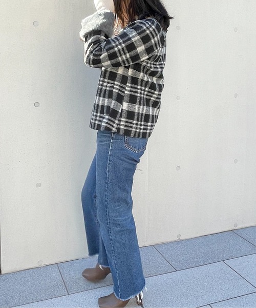 StyleSea（スタイルシー）の「ラビットファーノーカラージャケット（ノーカラージャケット・レディース・グリーン/ブラック/ブラック系・SMALL）」の17枚目の写真