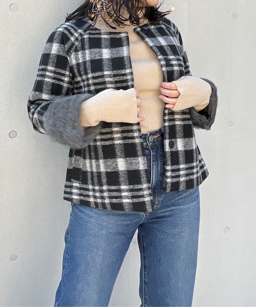 StyleSea（スタイルシー）の「ラビットファーノーカラージャケット（ノーカラージャケット・レディース・グリーン/ブラック/ブラック系・SMALL）」の10枚目の写真