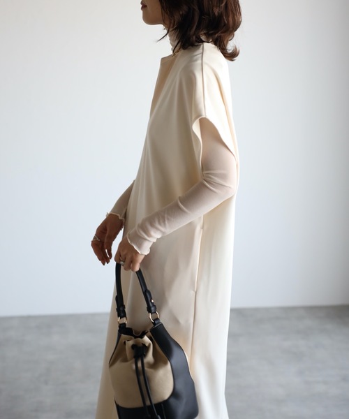 ap retro（アプレトロ）の「【選べる着丈・素材】ディープVネックジャンスカ / 深スリットワンピース（ワンピース・レディース・アイボリー/ブラック/グレー/グレイッシュベージュ/ベージュ/ブラック系その他/ホワイト系その他・FREE/LARGE）」の14枚目の写真