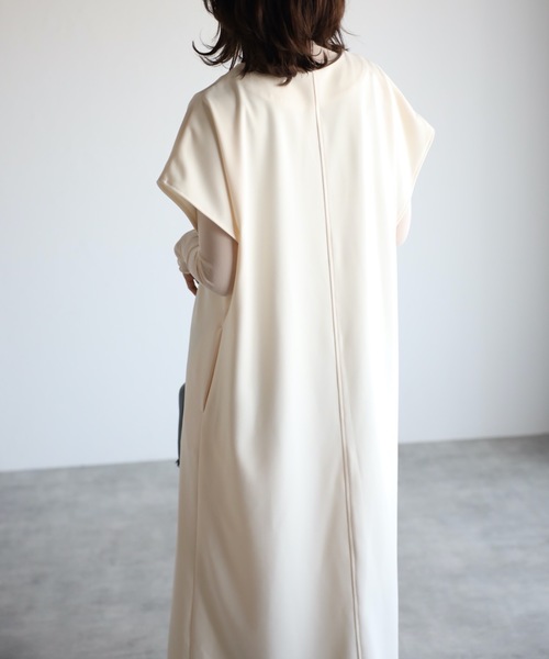 ap retro（アプレトロ）の「【選べる着丈・素材】ディープVネックジャンスカ / 深スリットワンピース（ワンピース・レディース・アイボリー/ブラック/グレー/グレイッシュベージュ/ベージュ/ブラック系その他/ホワイト系その他・FREE/LARGE）」の15枚目の写真