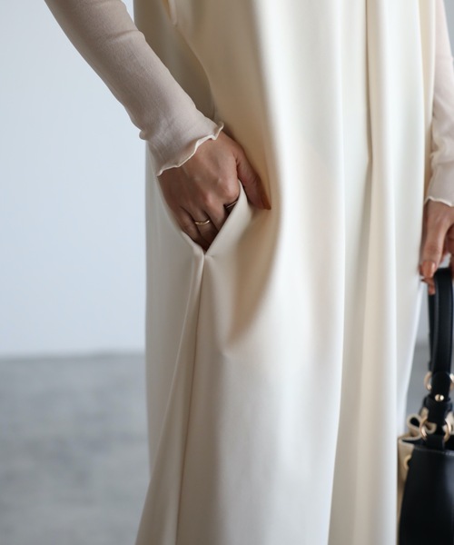 ap retro（アプレトロ）の「【選べる着丈・素材】ディープVネックジャンスカ / 深スリットワンピース（ワンピース・レディース・アイボリー/ブラック/グレー/グレイッシュベージュ/ベージュ/ブラック系その他/ホワイト系その他・FREE/LARGE）」の17枚目の写真