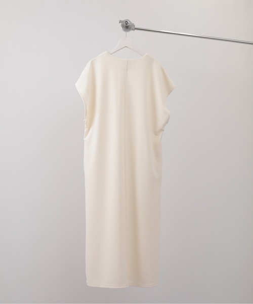 ap retro（アプレトロ）の「【選べる着丈・素材】ディープVネックジャンスカ / 深スリットワンピース（ワンピース・レディース・アイボリー/ブラック/グレー/グレイッシュベージュ/ベージュ/ブラック系その他/ホワイト系その他・FREE/LARGE）」の19枚目の写真