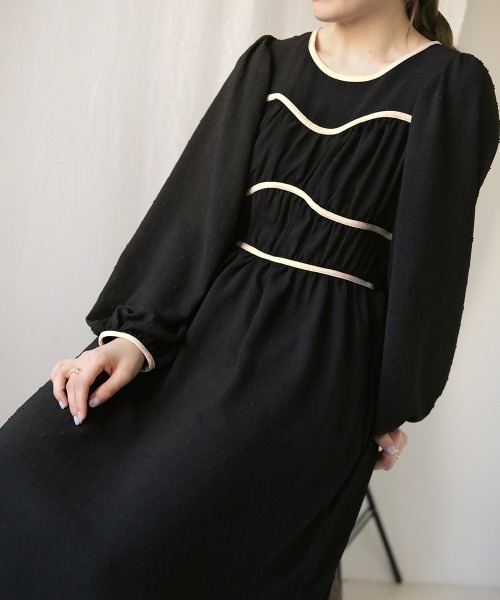 Bab(バブ)の「ドットパイピングワンピース(ワンピース・レディース・ベージュ/ブルー/ブラック・M)」の8枚目の写真