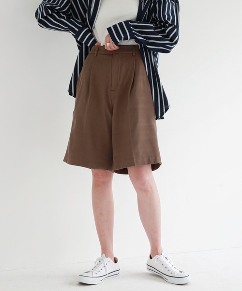 feepur（フェピュール）の「ワンタックハーフパンツ（その他パンツ・レディース・ブラック/アイボリー/モカ・MEDIUM）」の16枚目の写真