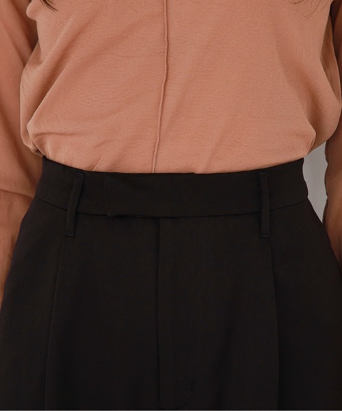 feepur（フェピュール）の「ワンタックハーフパンツ（その他パンツ・レディース・ブラック/アイボリー/モカ・MEDIUM）」の10枚目の写真