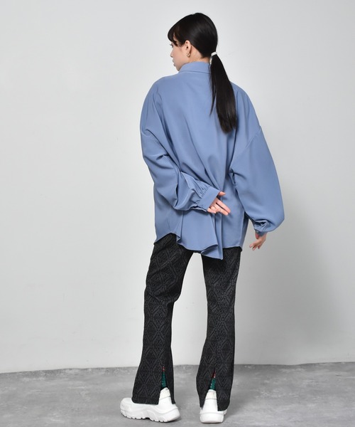 Starting Over（スターティングオーバー）の「ポリ無地 袖ギャザーバルーンロングスリーブ ビッグシャツ/レディース メンズ（シャツ/ブラウス・メンズ・ブラック/サックスブルー/グリーン/ホワイト/グレー/モカ・L/XL/M）」の19枚目の写真