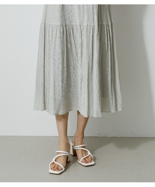 AZUL by moussy(アズールバイマウジー)の「TUBE CROSS BELT SANDALS/チューブクロスベルトサンダル(サンダル・レディース・ブラック/ホワイト・SMALL/MEDIUM/LARGE)」の3枚目の写真