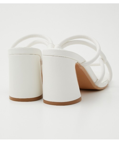 AZUL by moussy(アズールバイマウジー)の「TUBE CROSS BELT SANDALS/チューブクロスベルトサンダル(サンダル・レディース・ブラック/ホワイト・SMALL/MEDIUM/LARGE)」の8枚目の写真
