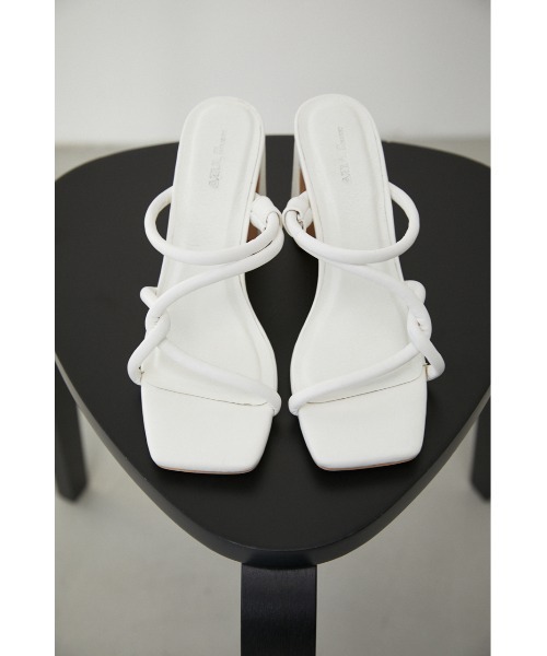 AZUL by moussy(アズールバイマウジー)の「TUBE CROSS BELT SANDALS/チューブクロスベルトサンダル(サンダル・レディース・ブラック/ホワイト・SMALL/MEDIUM/LARGE)」の21枚目の写真