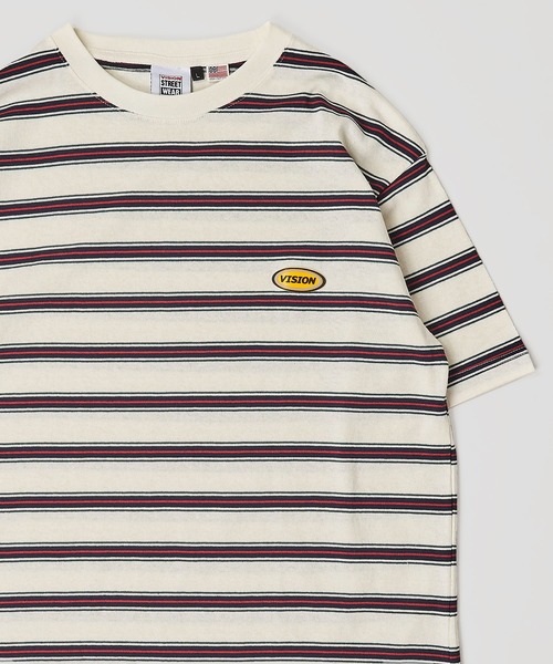 VISION STREET WEAR(ヴィジョンストリートウェア)の「【VISION STREET WEAR】ビッグシルエット ワンポイント刺繍 クルーネック ボーダーTシャツ(Tシャツ/カットソー・メンズ・ホワイト/チャコールグレー/ネイビー・MEDIUM/LARGE/X-LARGE)」の2枚目の写真
