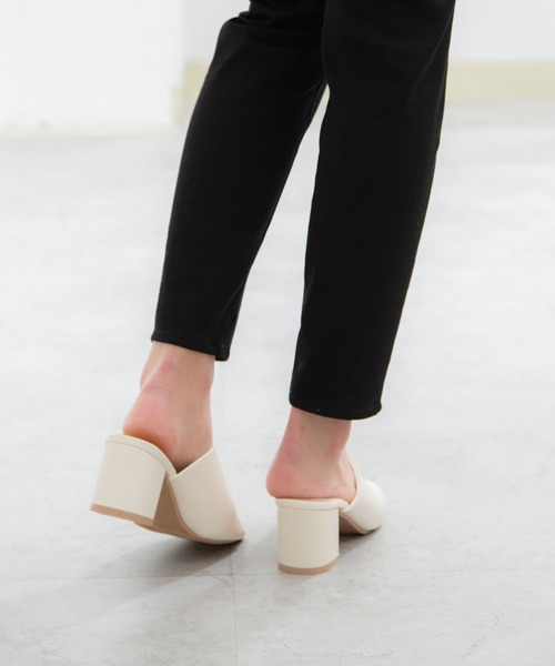 Honeys（ハニーズ）の「オープントゥミュール（サンダル・レディース・ブラック/グレイッシュベージュ/アイボリー・LL/M/L）」の10枚目の写真