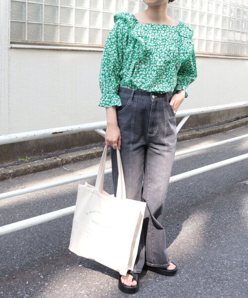 fredy repit（フレディレピ）の「フレアデニムパンツ（デニムパンツ・レディース・ブルー/ブラック・38/36）」の6枚目の写真