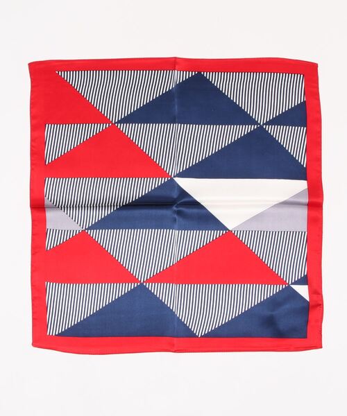 TONAL（トーナル）の「トライアングルブロックシルクスカーフ（バンダナ/スカーフ・レディース・レッド/ブルー・FREE）」の2枚目の写真