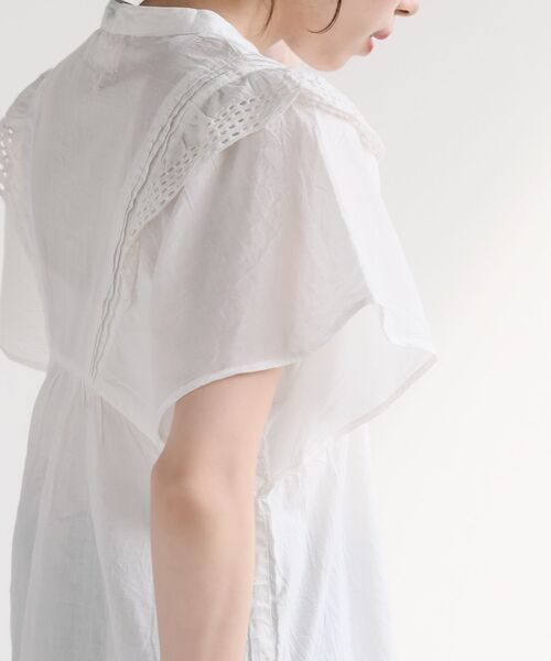 rps（アールピーエス）の「バンドカラー肩フリルブラウス（シャツ/ブラウス・レディース・オフホワイト/ブラック・M/フリー）」の19枚目の写真