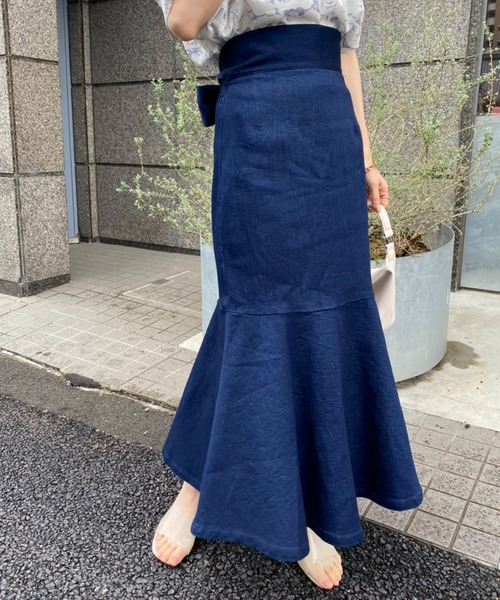 one after another NICE CLAUP（ワンアフターアナザーナイスクラップ）の「Backリボンマーメイドスカート（スカート・レディース・ブラック/モカ/ネイビー/イエロー・SMALL/MEDIUM）」の3枚目の写真