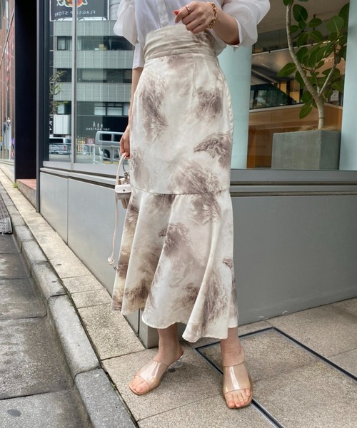 one after another NICE CLAUP（ワンアフターアナザーナイスクラップ）の「Backリボンマーメイドスカート（スカート・レディース・ブラック/モカ/ネイビー/イエロー・SMALL/MEDIUM）」の2枚目の写真