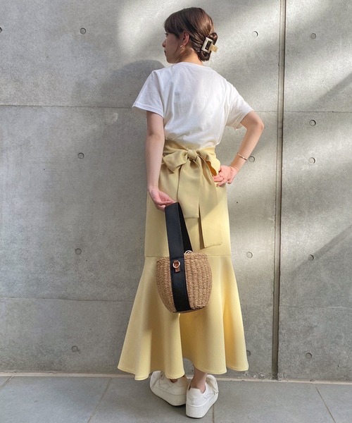 one after another NICE CLAUP（ワンアフターアナザーナイスクラップ）の「Backリボンマーメイドスカート（スカート・レディース・ブラック/モカ/ネイビー/イエロー・SMALL/MEDIUM）」の7枚目の写真