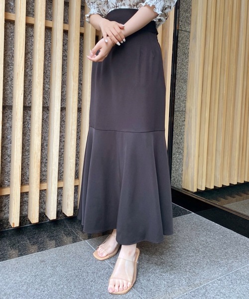 one after another NICE CLAUP（ワンアフターアナザーナイスクラップ）の「Backリボンマーメイドスカート（スカート・レディース・ブラック/モカ/ネイビー/イエロー・SMALL/MEDIUM）」の11枚目の写真