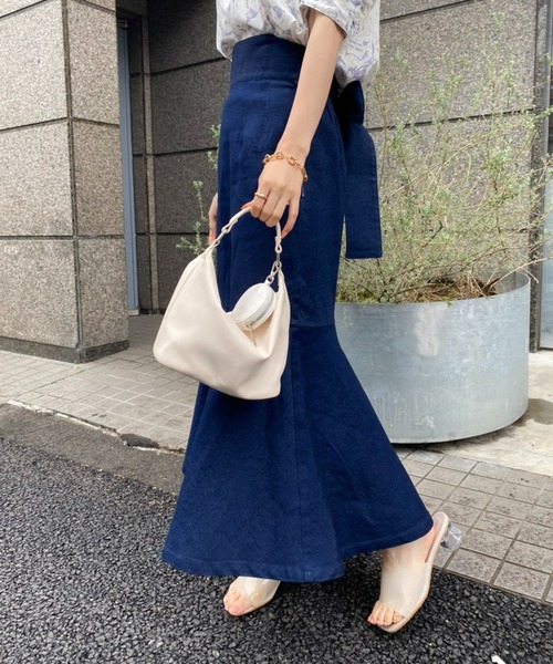 one after another NICE CLAUP（ワンアフターアナザーナイスクラップ）の「Backリボンマーメイドスカート（スカート・レディース・ブラック/モカ/ネイビー/イエロー・SMALL/MEDIUM）」の17枚目の写真