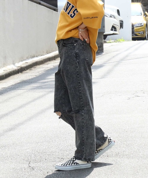 HONEYSUCKLE ROSE(ハニーサックルローズ)の「【HONEYSUCKLE ROSE】ダメージテーパードデニムパンツ(デニムパンツ・レディース・ブラック/ライトインディゴブルー・M/L/S)」の11枚目の写真