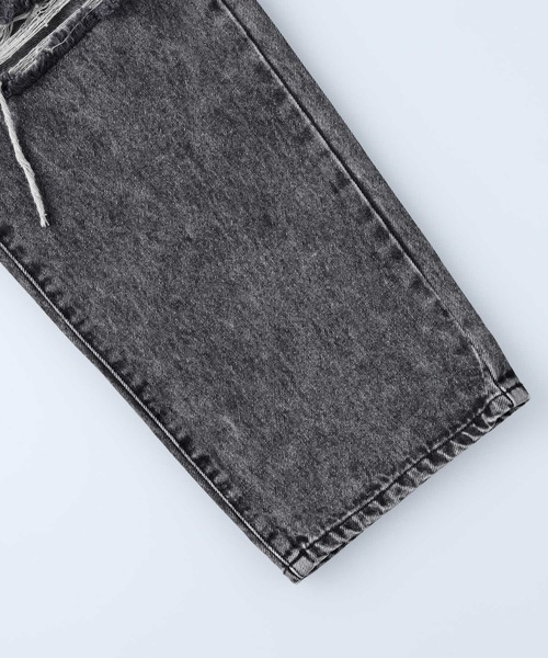 HONEYSUCKLE ROSE(ハニーサックルローズ)の「【HONEYSUCKLE ROSE】ダメージテーパードデニムパンツ(デニムパンツ・レディース・ブラック/ライトインディゴブルー・M/L/S)」の17枚目の写真