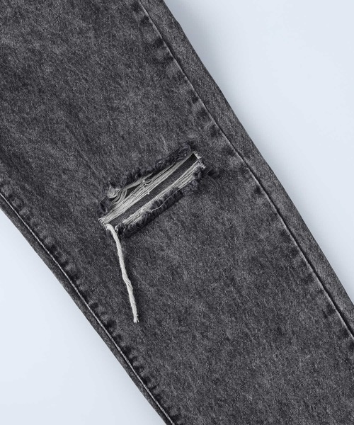 HONEYSUCKLE ROSE(ハニーサックルローズ)の「【HONEYSUCKLE ROSE】ダメージテーパードデニムパンツ(デニムパンツ・レディース・ブラック/ライトインディゴブルー・M/L/S)」の18枚目の写真