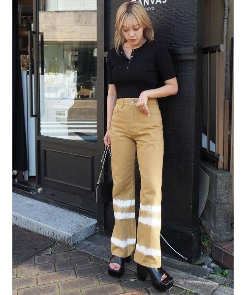 EVRIS（エヴリス）の「ブリーチカラーデニムパンツ（デニムパンツ・レディース・カーキ/マスタード・SMALL/MEDIUM）」の14枚目の写真