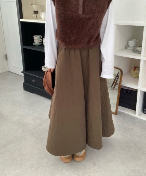 LAUIR(ラウアー)の「ダイヤキルティングフレアスカート(スカート・レディース・ブラック/グリーン/ダークブラウン・LARGE/MEDIUM)」の10枚目の写真