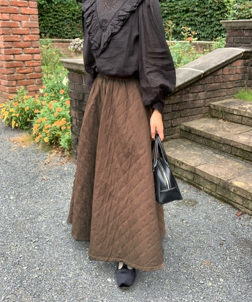 LAUIR(ラウアー)の「ダイヤキルティングフレアスカート(スカート・レディース・ブラック/グリーン/ダークブラウン・LARGE/MEDIUM)」の11枚目の写真