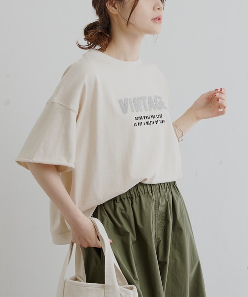 PUAL CE CIN（ピュアルセシン）の「アップリケTシャツ（Tシャツ/カットソー・レディース・グレー/オリーブ/ナチュラル・FREE）」の3枚目の写真