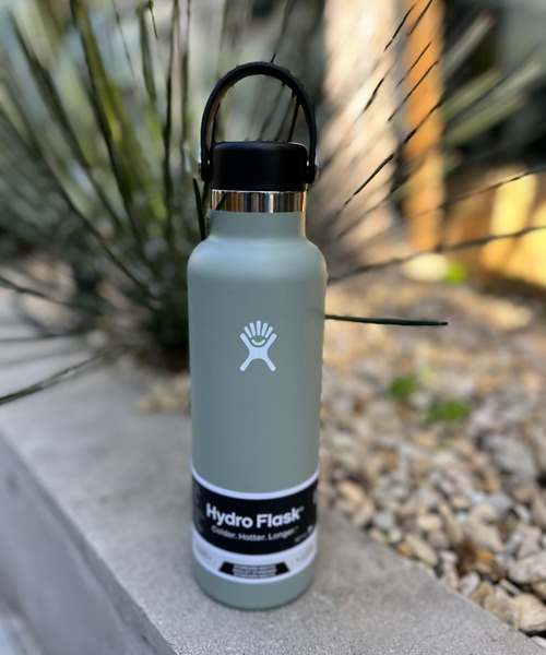 HYDRO FLASK（ハイドロフラスク）の「【Hydro Flask】HYDRATION 21oz STANDARD MOUTH（水筒・メンズ・ライトイエロー/コバルトブルー/ブラック/サックスブルー/グレー/ホワイト/オレンジ/オリーブ/パープル/ブルー/ピンク/チェリーピンク/ライトオレンジ系/ライトグリーン/ターコイズブルー/インディゴブルー/レッド/ダークオレンジ/ライラック/スカイブルー/ダークグリーン/セージグリーン/ライトピンク/チャコールグレー/ロイヤルブルー/ラベンダー/テラコッタ・FREE）」の9枚目の写真