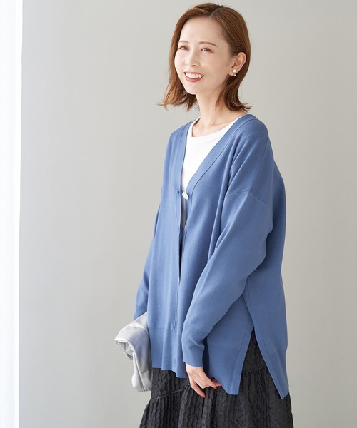 ROPE' PICNIC(ロペピクニック)の「【WEB限定カラー:モカ,ブルー】アンチピリングVあきニットカーディガン(カーディガン/ボレロ・レディース・イエロー系その他3/ブラック/パープル/ブルー/グレー系その他/キナリ・38)」の5枚目の写真