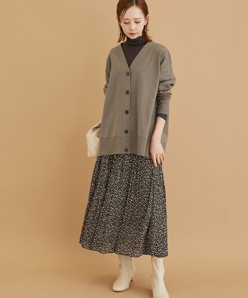 ROPE' PICNIC(ロペピクニック)の「【WEB限定カラー:モカ,ブルー】アンチピリングVあきニットカーディガン(カーディガン/ボレロ・レディース・イエロー系その他3/ブラック/パープル/ブルー/グレー系その他/キナリ・38)」の21枚目の写真