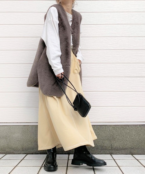 Q(キュー)の「ミラーロゴロンT(Tシャツ/カットソー・レディース・チャコールグレー/アイボリー・MEDIUM)」の11枚目の写真