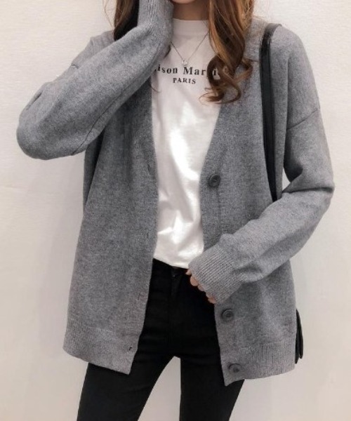RUUX(ルーフ)の「ドロップショルダー ニット カーディガン(カーディガン/ボレロ・レディース・ブラック/ベージュ/ブラウン/グレー・FREE)」の3枚目の写真