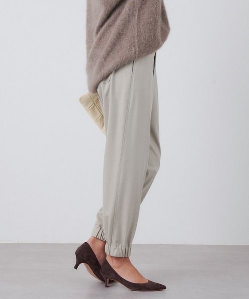 OUVRAGE CLASSE(ウヴラージュクラス)の「裾ゴムイージーPT(その他パンツ・レディース・グレイッシュベージュ/ホワイト・FREE)」の5枚目の写真