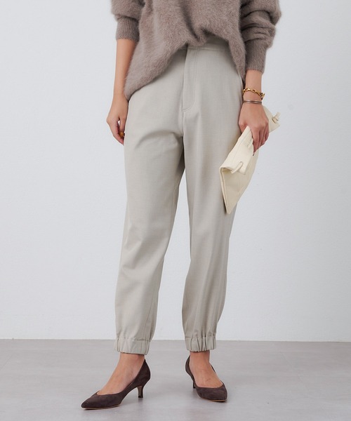 OUVRAGE CLASSE(ウヴラージュクラス)の「裾ゴムイージーPT(その他パンツ・レディース・グレイッシュベージュ/ホワイト・FREE)」の4枚目の写真