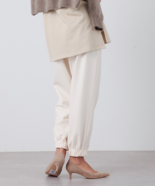 OUVRAGE CLASSE(ウヴラージュクラス)の「裾ゴムイージーPT(その他パンツ・レディース・グレイッシュベージュ/ホワイト・FREE)」の13枚目の写真