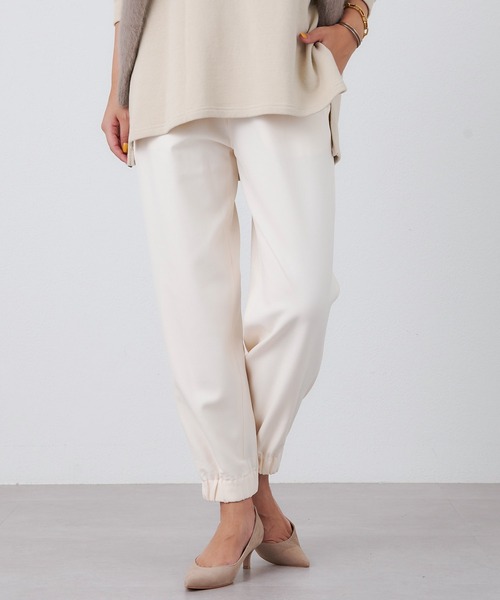 OUVRAGE CLASSE(ウヴラージュクラス)の「裾ゴムイージーPT(その他パンツ・レディース・グレイッシュベージュ/ホワイト・FREE)」の11枚目の写真