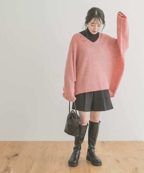 ITEMS URBANRESEARCH（アイテムズ アーバンリサーチ）の「Vネックルーズニット（ニット/セーター・レディース・チャコールグレー/オレンジ/パープル/ミント・FREE）」の6枚目の写真