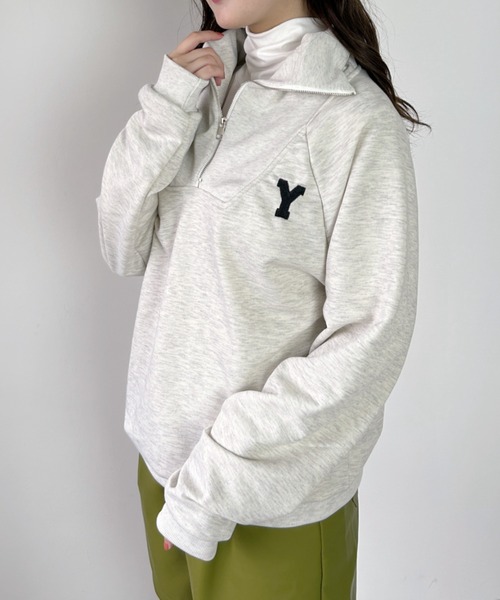 CLEA（クレア）の「アルファベット刺繍ハーフジップスウェット（スウェット・レディース・ネイビー/グレー・FREE）」の5枚目の写真