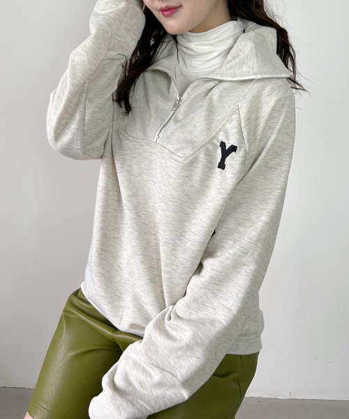 CLEA（クレア）の「アルファベット刺繍ハーフジップスウェット（スウェット・レディース・ネイビー/グレー・FREE）」の3枚目の写真