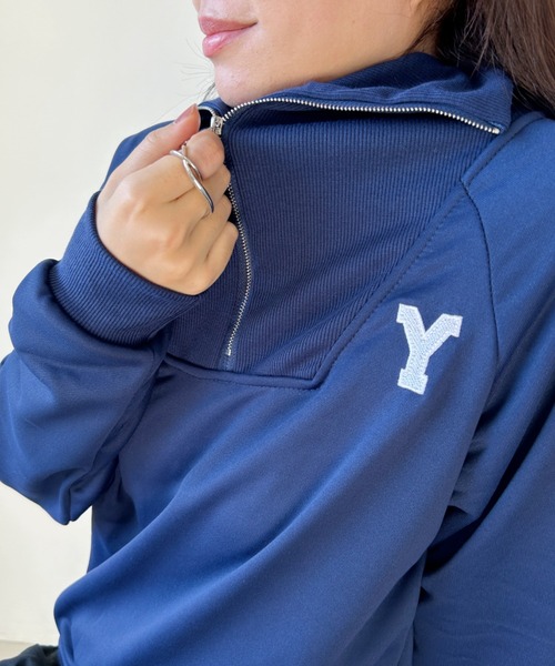 CLEA（クレア）の「アルファベット刺繍ハーフジップスウェット（スウェット・レディース・ネイビー/グレー・FREE）」の6枚目の写真