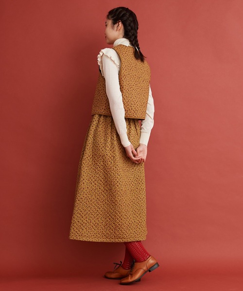 Malle（マル）の「Malle 小花キルティング　ベスト（ベスト・レディース・スミクロ/マスタード・FREE）」の12枚目の写真