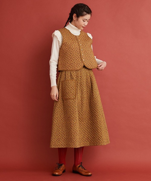 Malle（マル）の「Malle 小花キルティング　ベスト（ベスト・レディース・スミクロ/マスタード・FREE）」の18枚目の写真