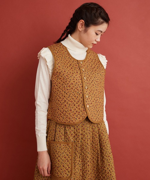 Malle（マル）の「Malle 小花キルティング　ベスト（ベスト・レディース・スミクロ/マスタード・FREE）」の11枚目の写真