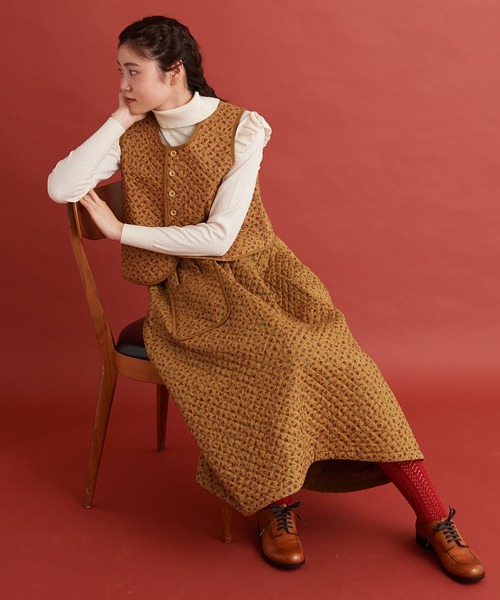 Malle（マル）の「Malle 小花キルティング　ベスト（ベスト・レディース・スミクロ/マスタード・FREE）」の8枚目の写真