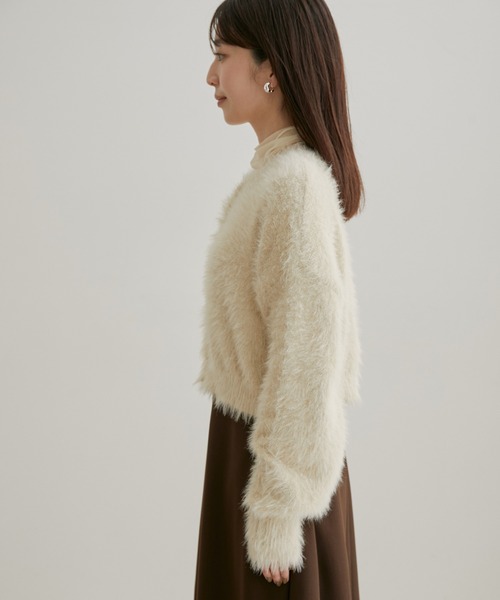 VIS（ビス）の「【前後2WAY】レトロ釦シャギーニットカーディガン（カーディガン/ボレロ・レディース・ブラック/ベージュ/ピンク系その他2・FREE）」の11枚目の写真