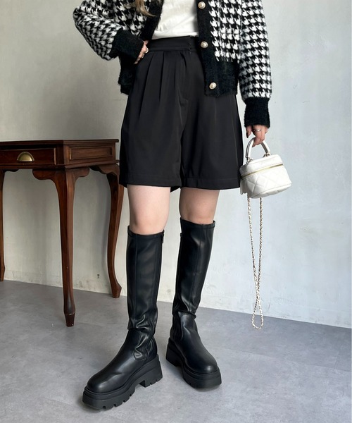 prose verse(プロズヴェール)の「タックショートパンツ(その他パンツ・レディース・ブラック・SMALL/MEDIUM/LARGE)」の2枚目の写真